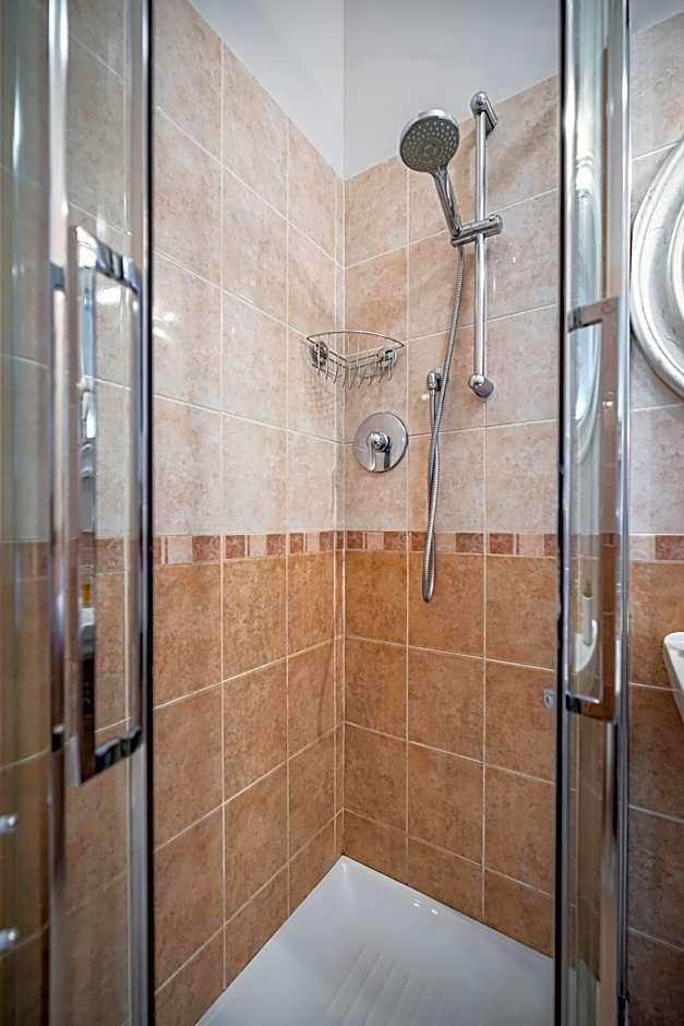 Maison Pitti Florence