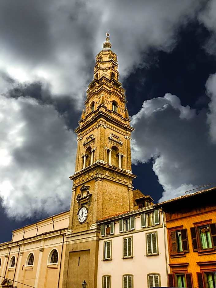 Parizzi Suites & Restaurant