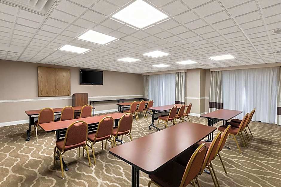 Comfort Suites Commerce