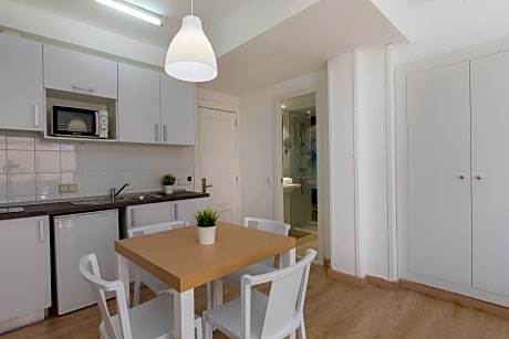 Apartment Capacity 3