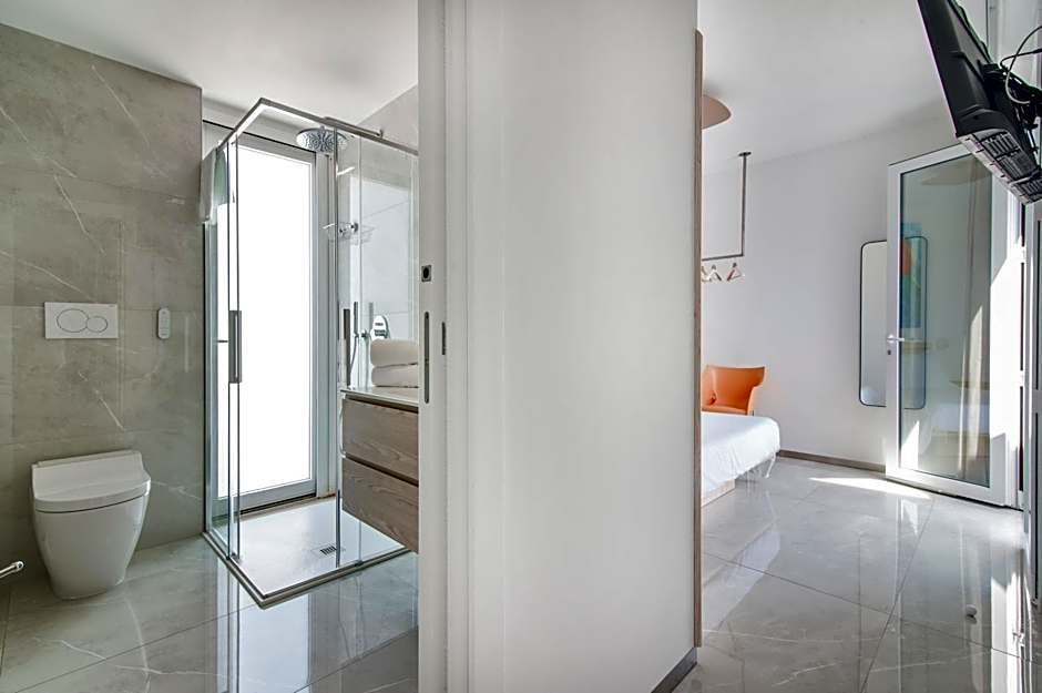 THE VIEW B&B, terrace & more