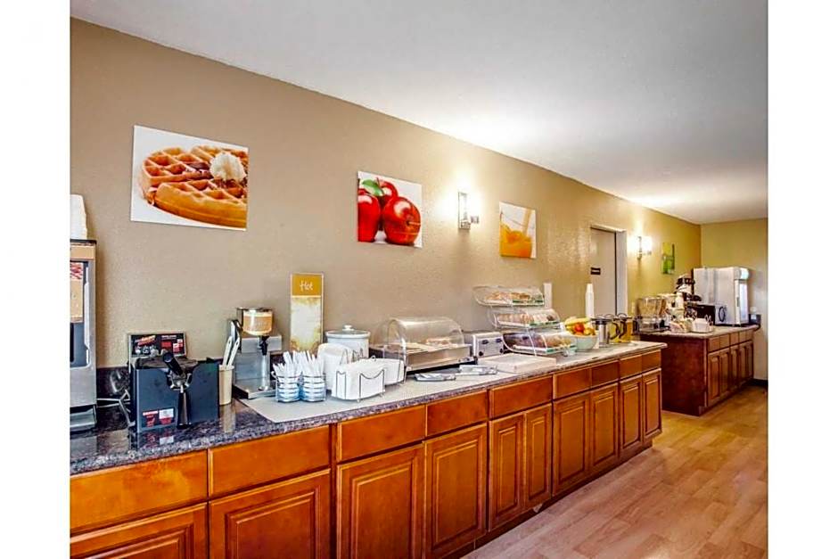 Quality Inn & Suites Vancouver North