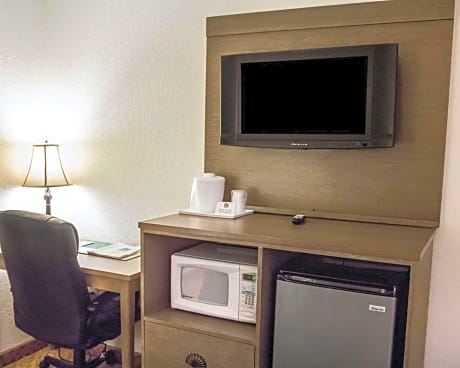 1 Queen Bed, Nonsmoking