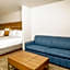 Holiday Inn Express Hotel & Suites Hesperia By IHG