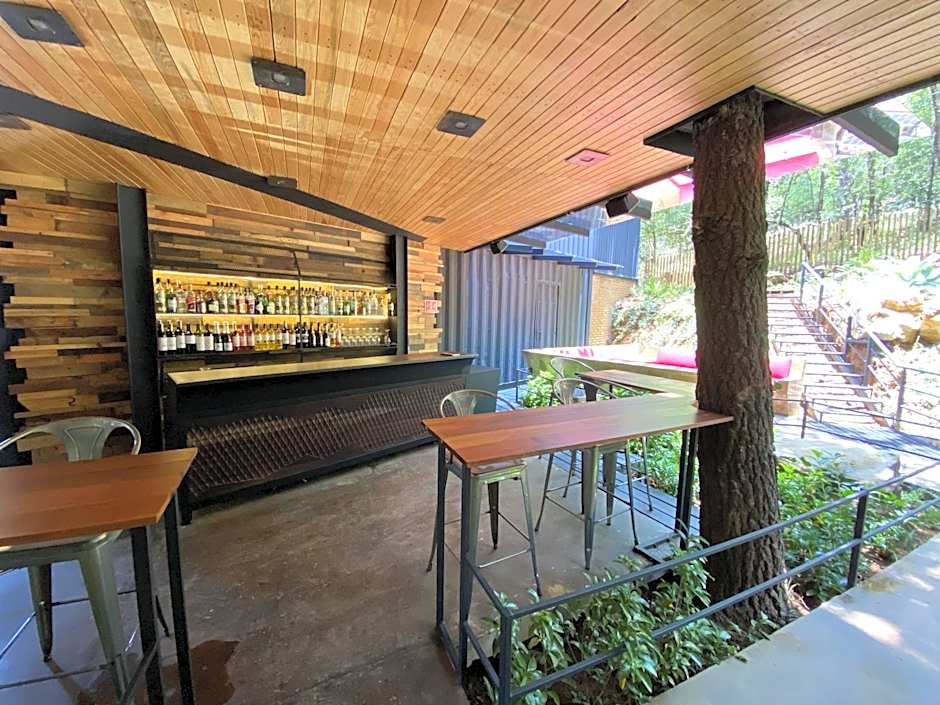 Hotel Oxú Solo adultos