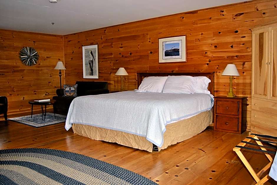 The Eggemoggin Reach Inn