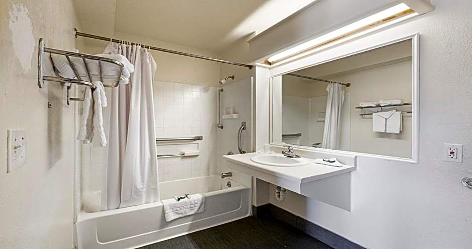 Budget Inn and Suites Stockton Yosemite