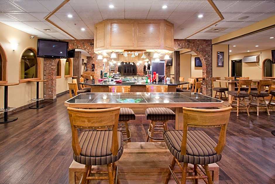 Holiday Inn Great Falls By IHG