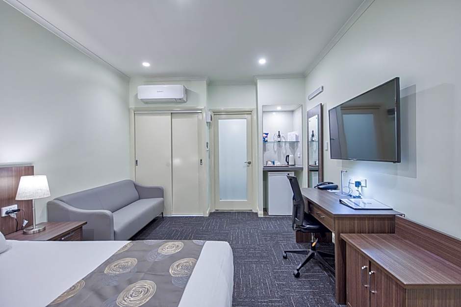 Best Western Airport Motel And Convention Centre