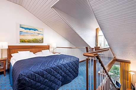 Maisonette with Balcony - South Side