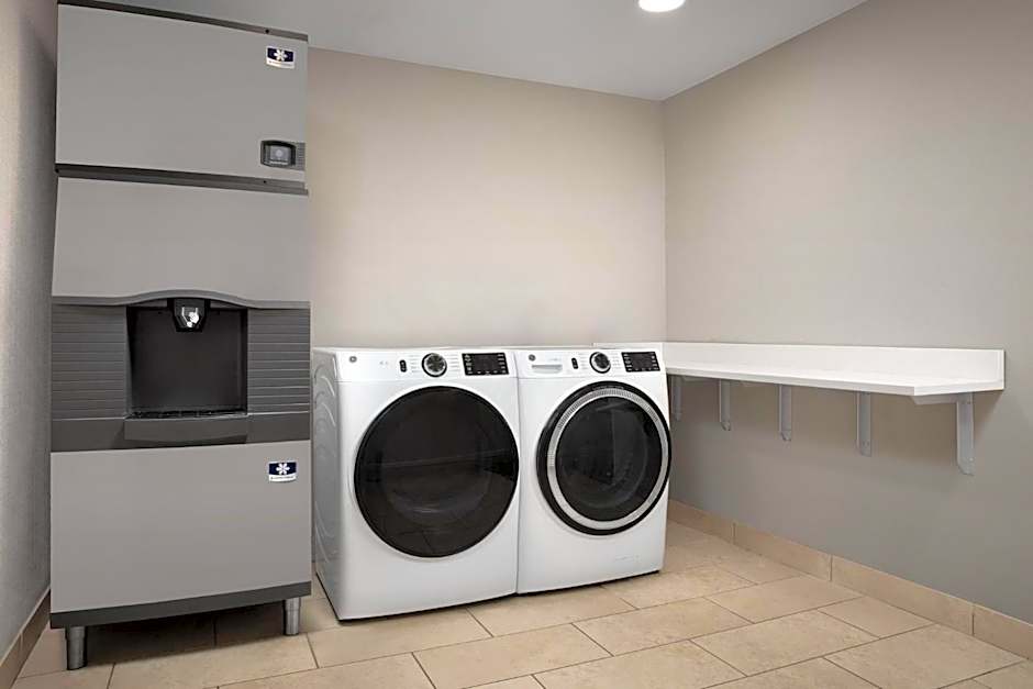 Holiday Inn Express & Suites Chambersburg By IHG