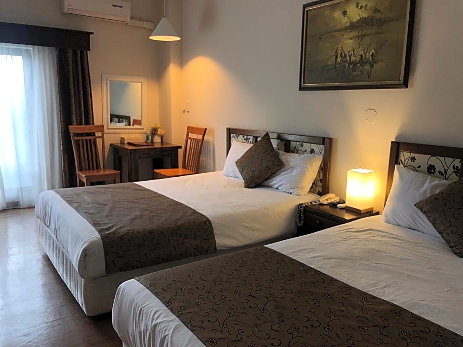 Holiday Saipan Hotel