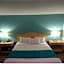 Howard Johnson by Wyndham Santa Cruz Beach Boardwalk