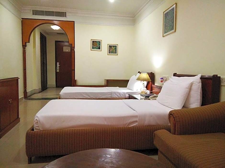 Empires Hotel