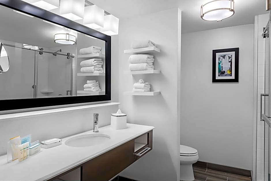 Hampton Inn By Hilton & Suites Los Angeles/Hollywood, CA