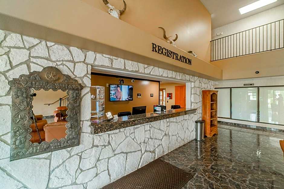 Texan Inn By OYO Beeville US-181