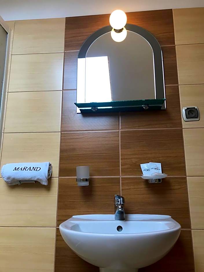 Hotel Marand