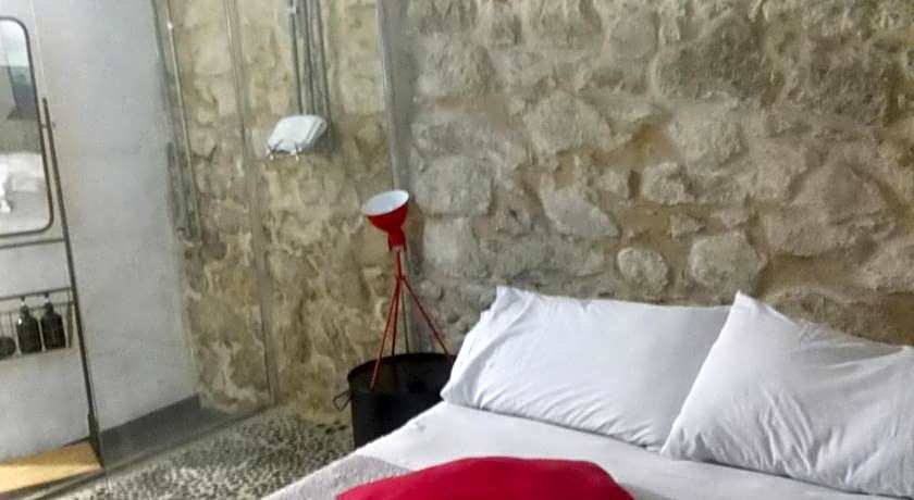 Giumbabulla Luxury House