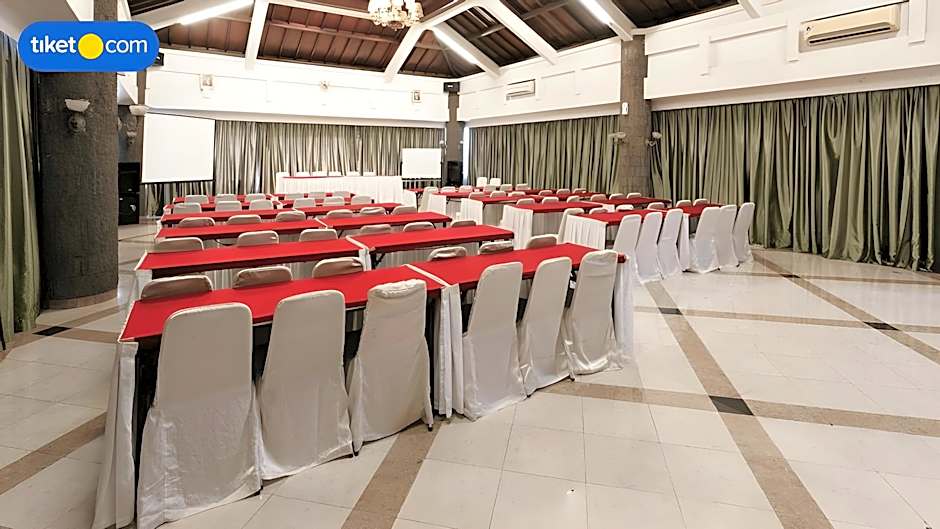 Grand Orchid Hotel