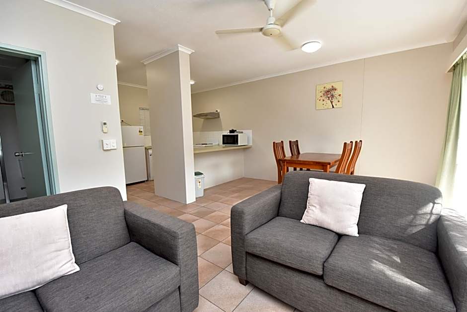 Tradewinds McLeod Holiday Apartments