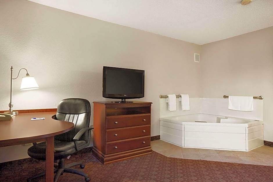 Baymont by Wyndham Sioux Falls