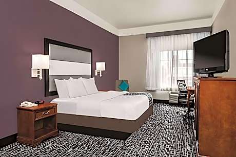 King Room - Disability Access/Non Smoking