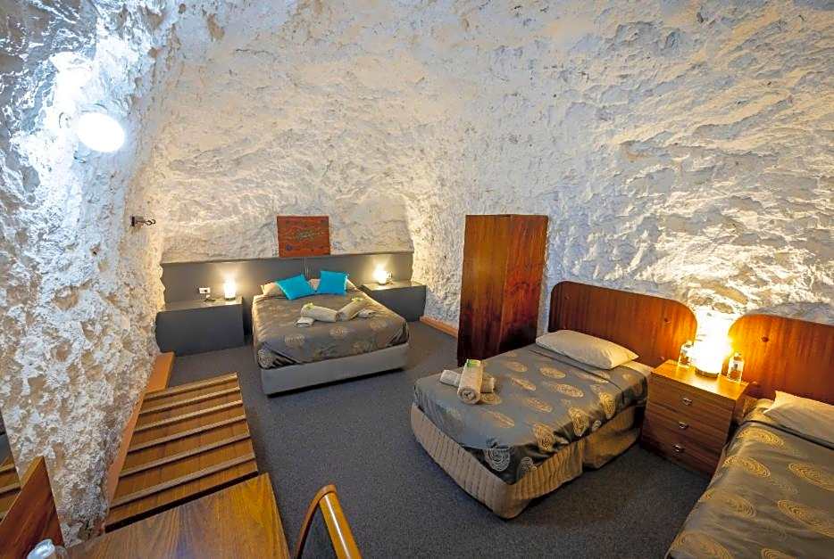 White Cliffs Underground Motel