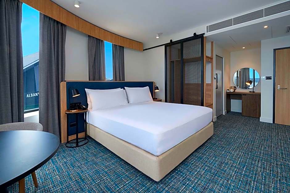 Photo 1 of 5 of Deluxe 1 King Bed, Harbor View