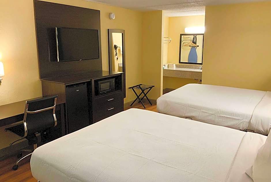 Days Inn by Wyndham Troy IL