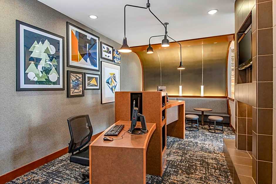 Hyatt Place Riverside Downtown