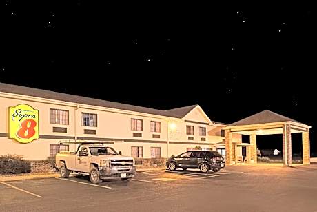 Super 8 by Wyndham Defiance