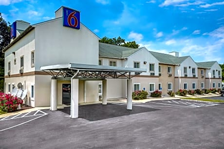 Motel 6-Gordonville, PA