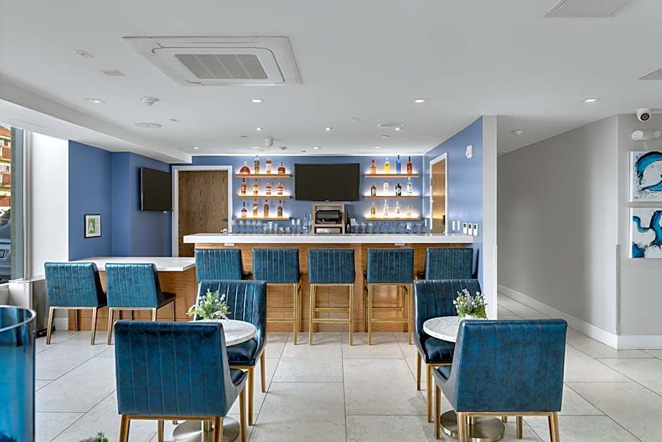 H2O Hermosa Beach Hotel