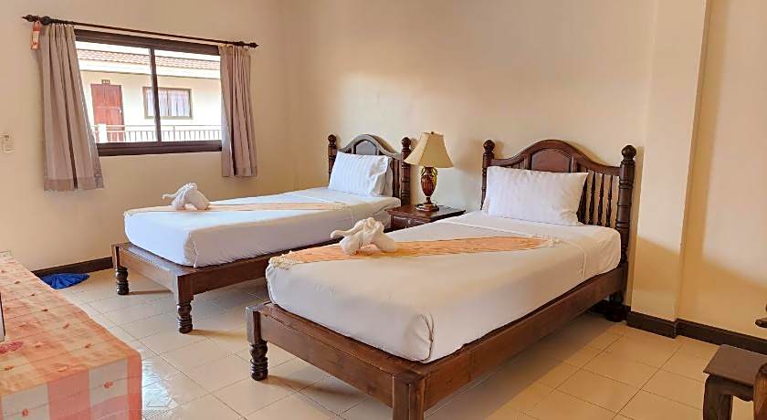Panupong Hotel