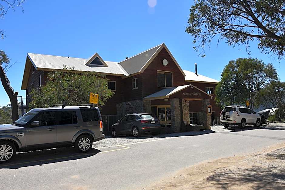 Summit Ridge Alpine Lodge