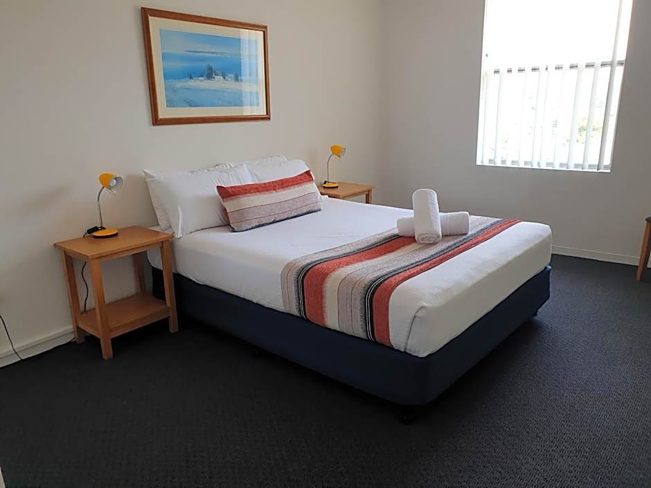 Oxley Cove Holiday Apartment