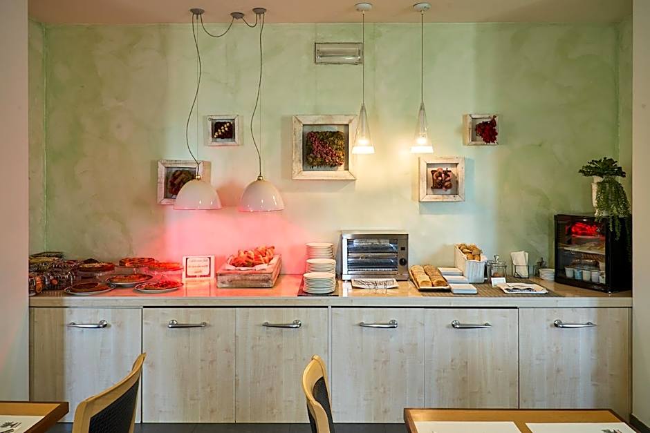 Delfina Palace Hotel