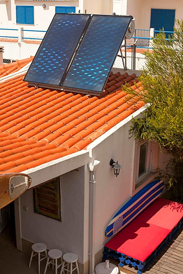 Ericeira Chill Hill Hostel & Private Rooms