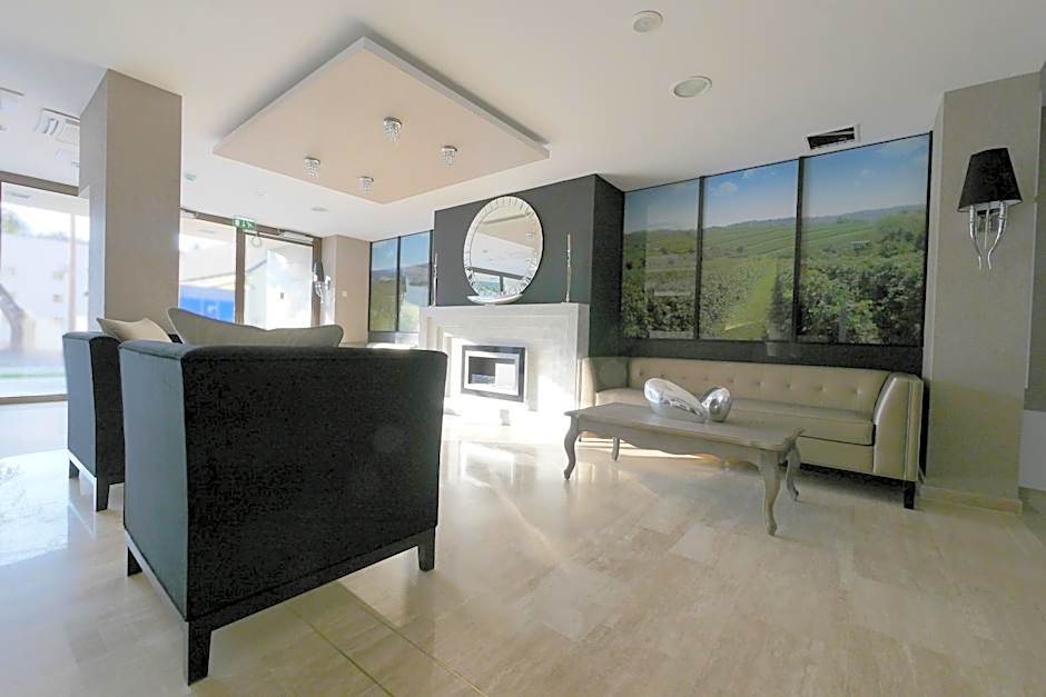 Hotel Merops Mészáros