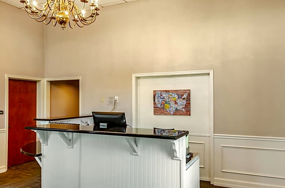 Econo Lodge Inn & Suites Radford-Blacksburg Area