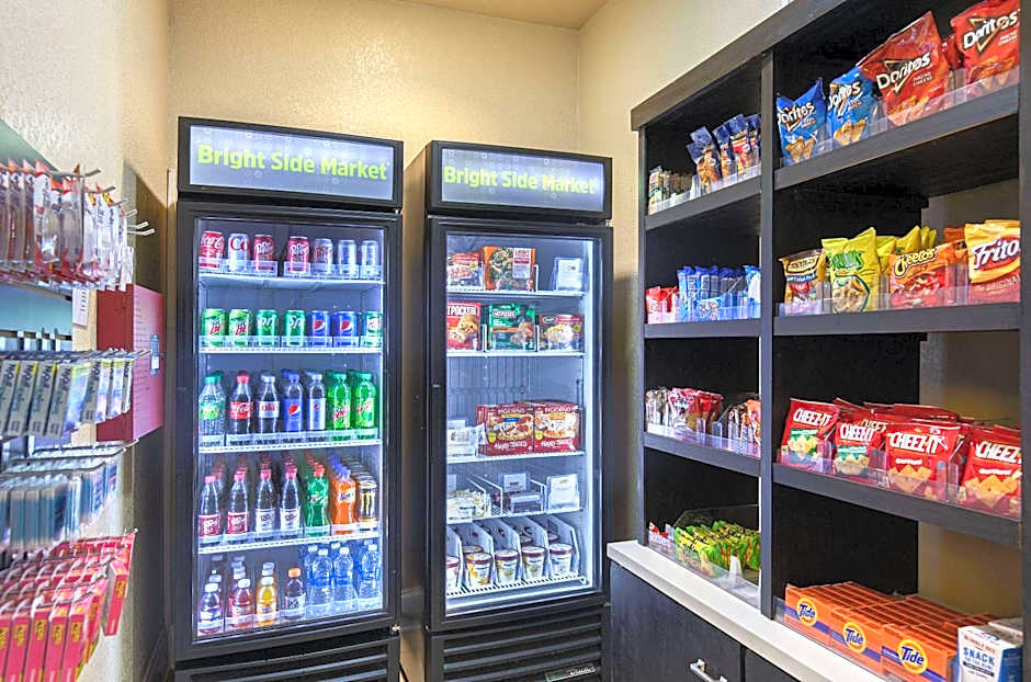 La Quinta Inn & Suites by Wyndham Bowling Green