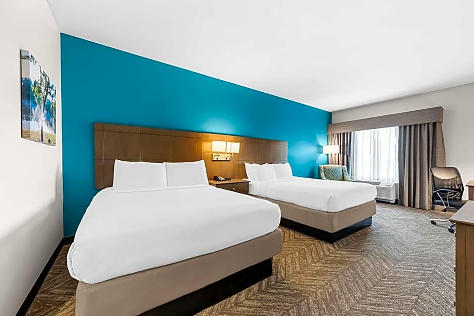 Best Western Plus Bolivar Hotel & Suites