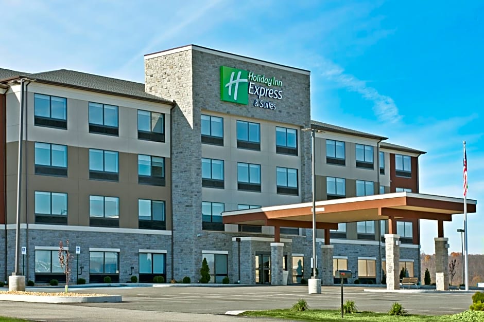 Holiday Inn Express & Suites Uniontown, an IHG Hotel
