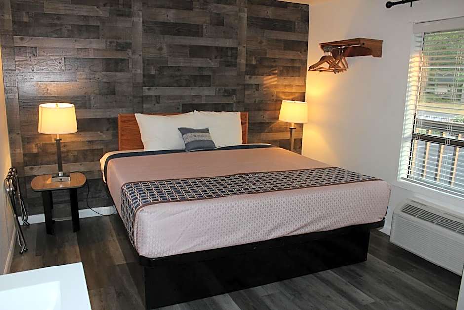 Cedarwood Inn of Ashland