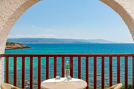 Double or Twin Room with Sea View