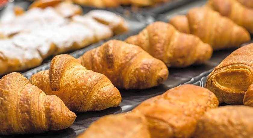 Alexandra Elegance Bridging Generations