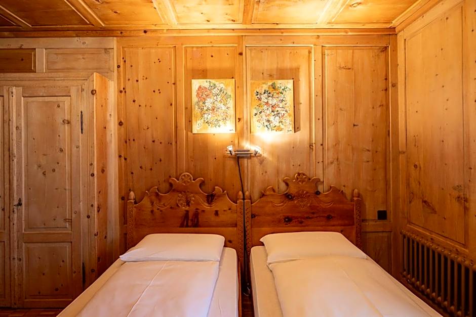 Hotel Alpina