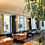 Hotel Sixteen Paris Montrouge