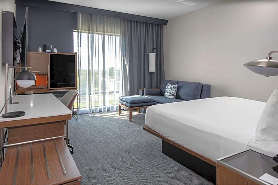 Courtyard by Marriott Memphis East Galleria