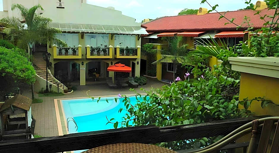 Crown Regency Residences Davao Hotel